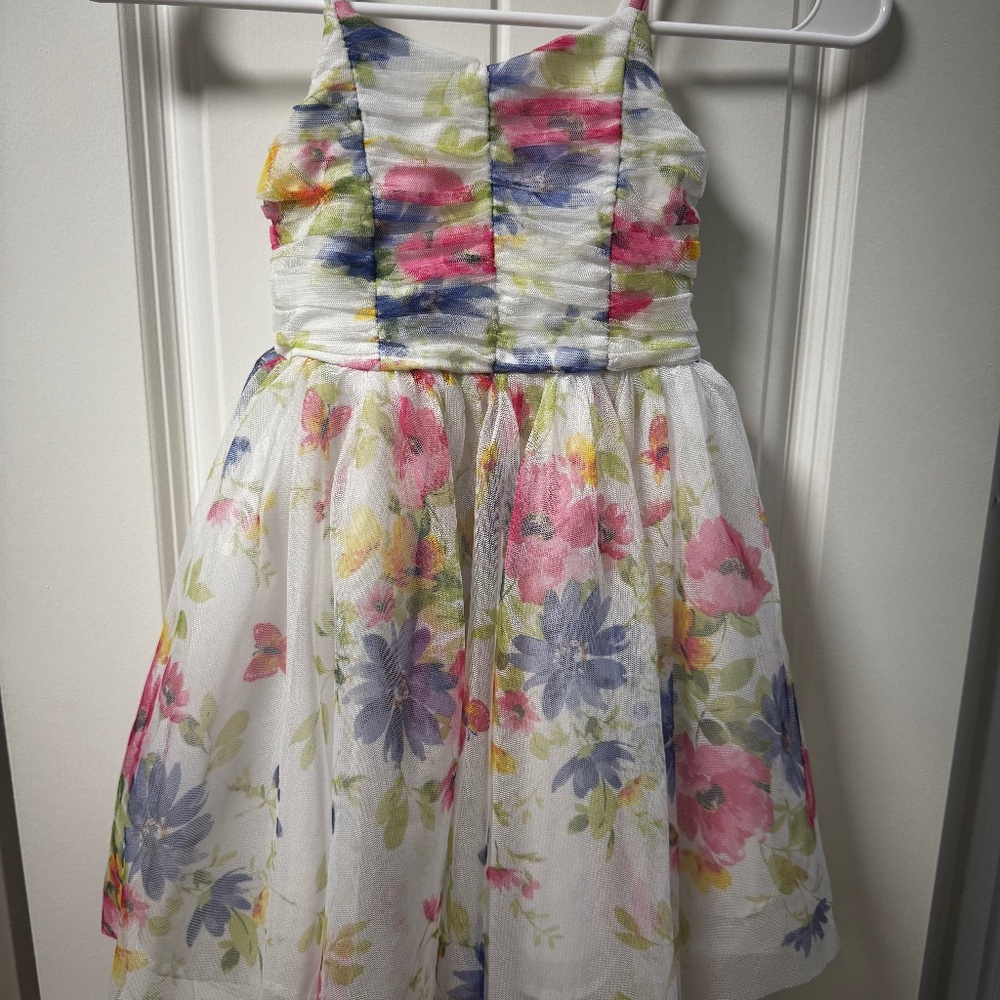 Girls dress 4/5